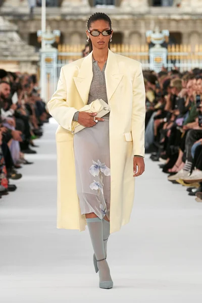 Look 6